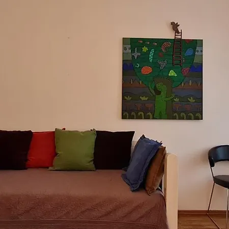 Rehouse, Sv.ignoto 16, 2 Bedroom شقة